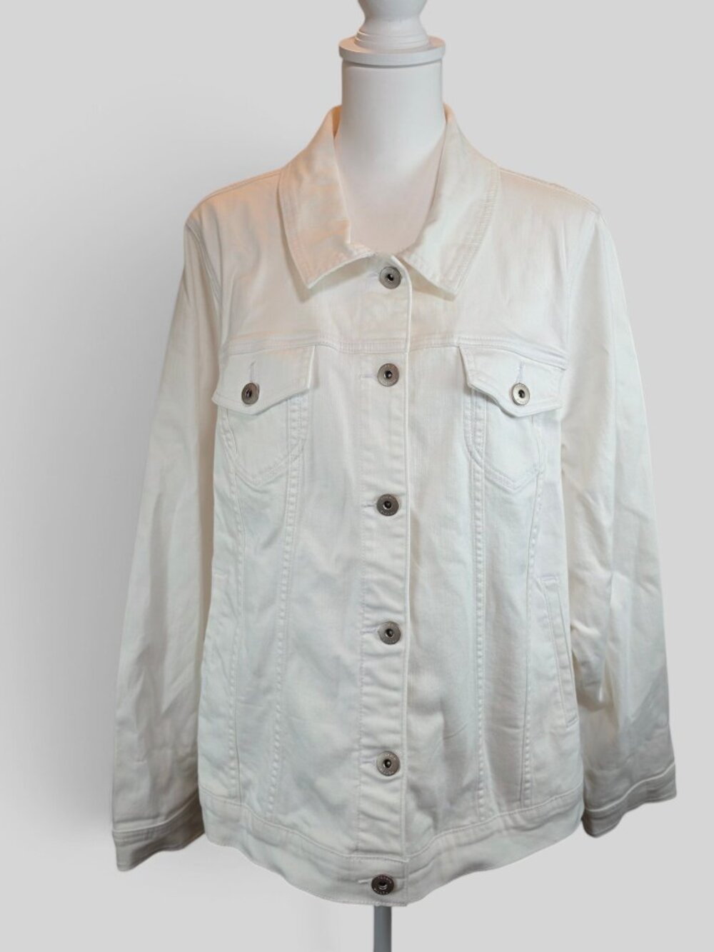 Torrid White Denim Jean Jacket Size 4 First At Fit Plus Size Outerwear